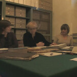 Le archiviste Francesca Capetta, Alida Caramagno e Sara Moscardini discutono con il Soprintendente arvhivistico nel corso del lavoro di schedatura. Foto tratta nel locale dove attualmente è conservato l'archivio (sede della Fondazione Giovanni Pascoli) Le archiviste Francesca Capetta, Alida Caramagno e Sara Moscardini discutono con il Soprintendente arvhivistico nel corso del lavoro di schedatura. Foto tratta nel locale dove attualmente è conservato l'archivio (sede della Fondazione Giovanni Pascoli)