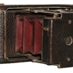 Macchina fotografica Kodak a soffietto di proprietà di Giovanni Pascoli Macchina fotografica Kodak a soffietto di proprietà di Giovanni Pascoli